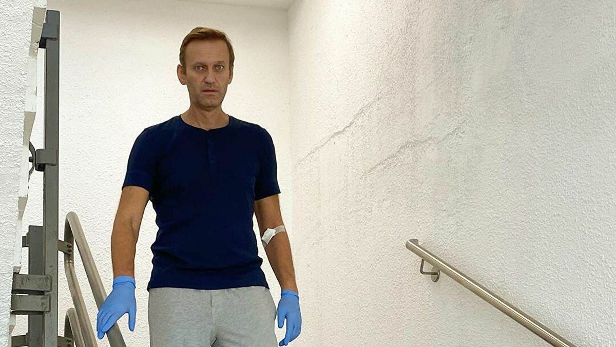 Навальный отправлен под стражу до 15 февраля — его доставили в СИЗО «Матросская тишина»