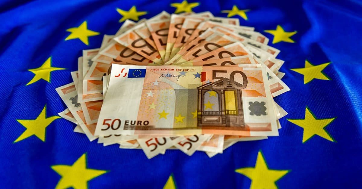 Евросоюз выделил почти €1 млн на повышение цифровой грамотности в селах КР