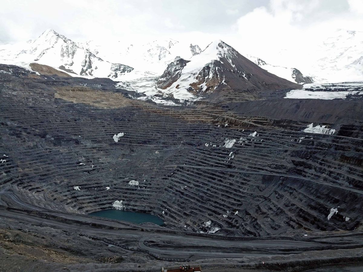 С Centerra Gold обсуждается полный переход «Кумтора» в собственность Кыргызстана