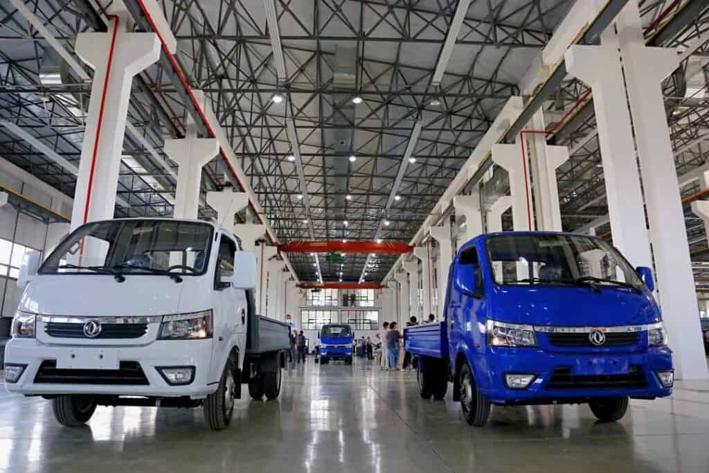 Производство малотоннажных грузовиков DongFeng запустили в Оше