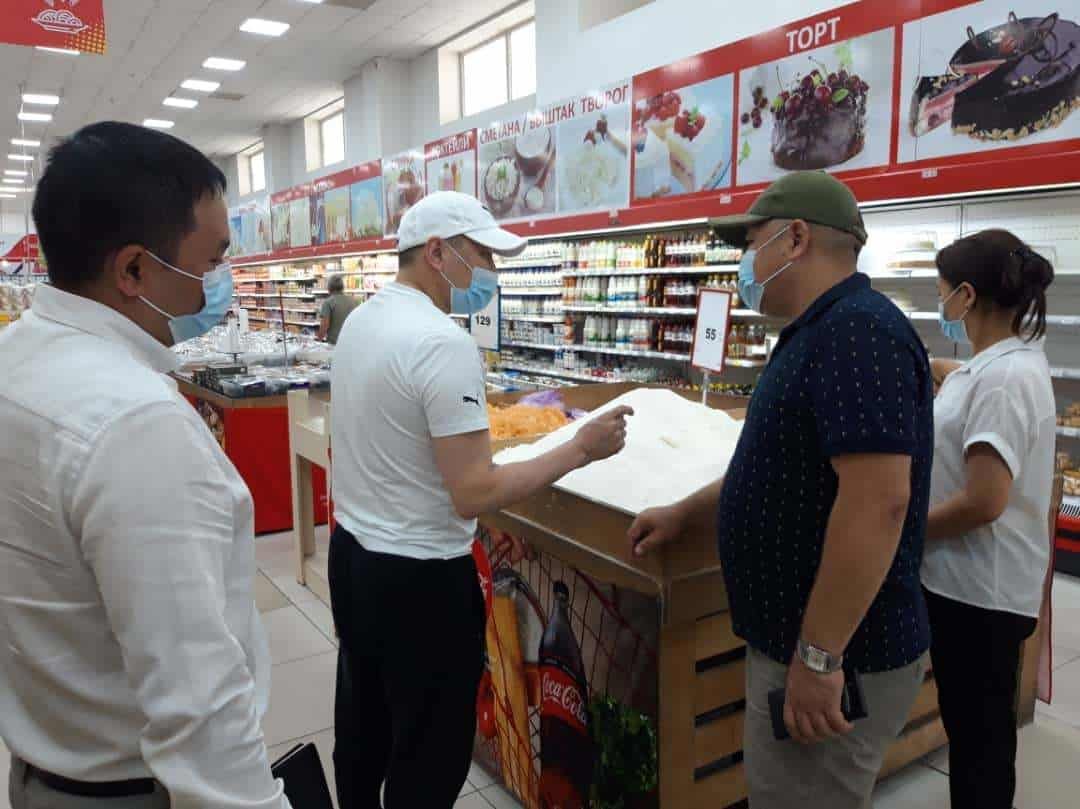 В супермаркетах снизили цены на сахар и растительное масло — Госантимонополия обещает взяться за базары