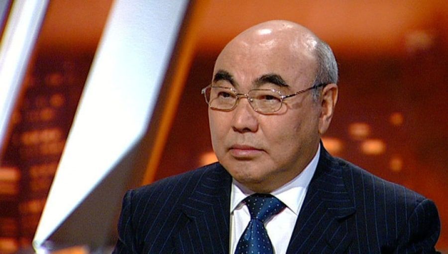 Аскар Акаев вновь в Кыргызстане по делу о «Кумторе»