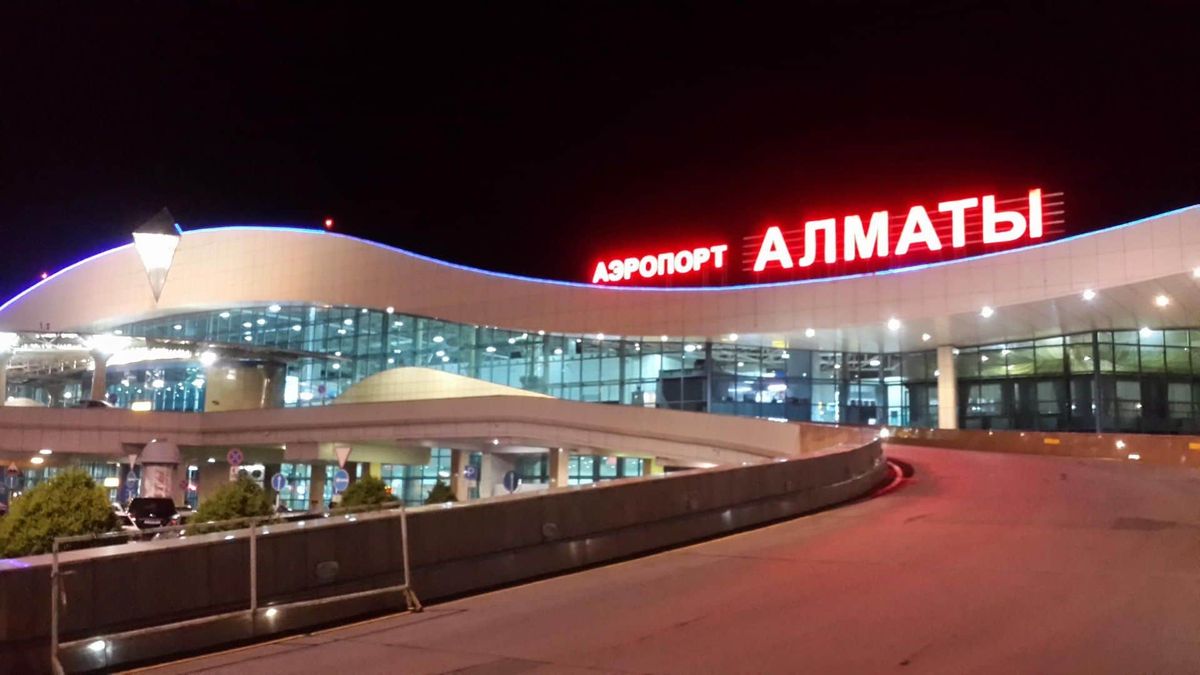 Российские и арабские авиакомпании отменили рейсы в Казахстан