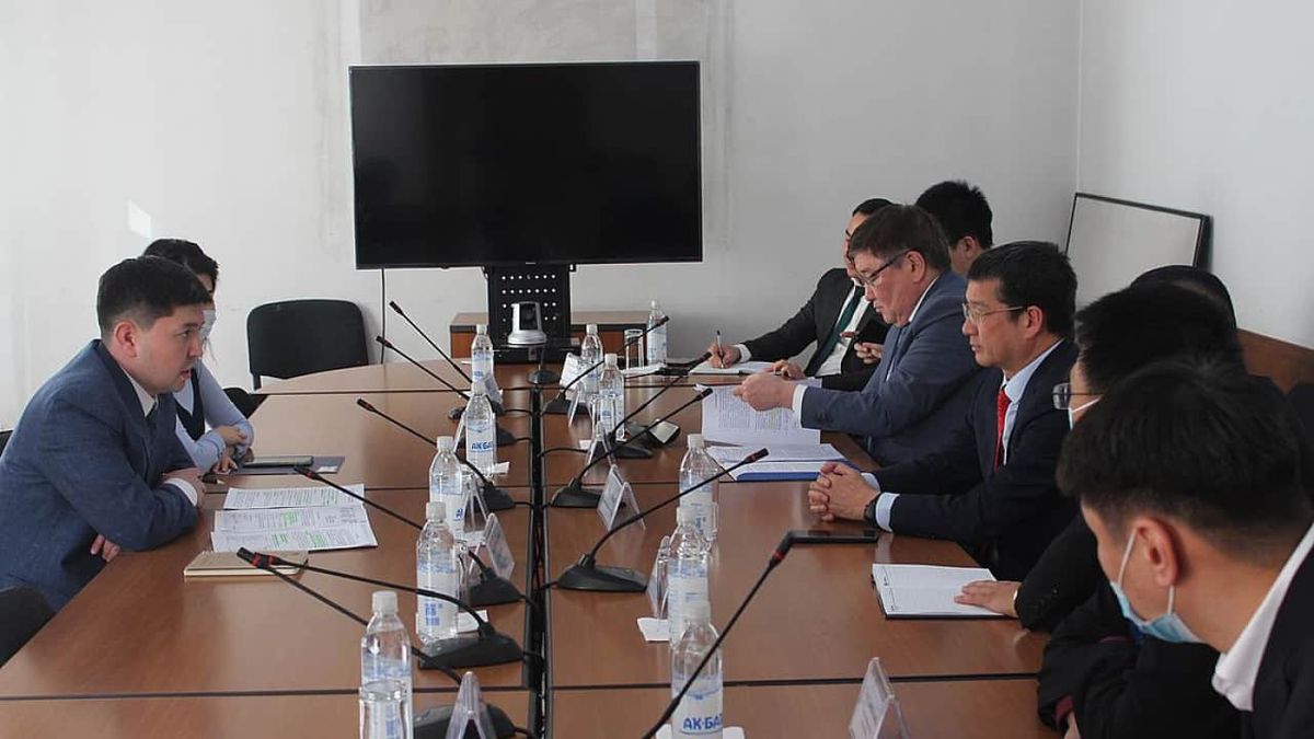 Замминистра экономики провел переговоры с одной из крупнейших горнодобывающих корпораций Китая