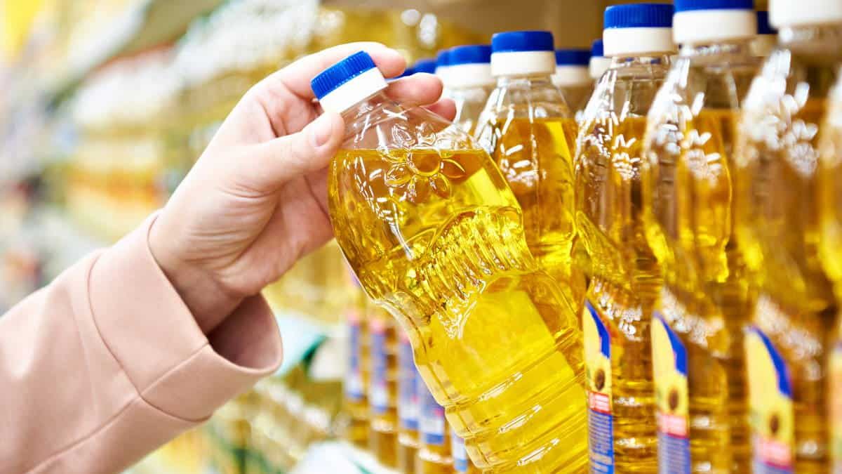Запасы растительного масла есть, сокращение ассортимента создано искусственно — импортеры
