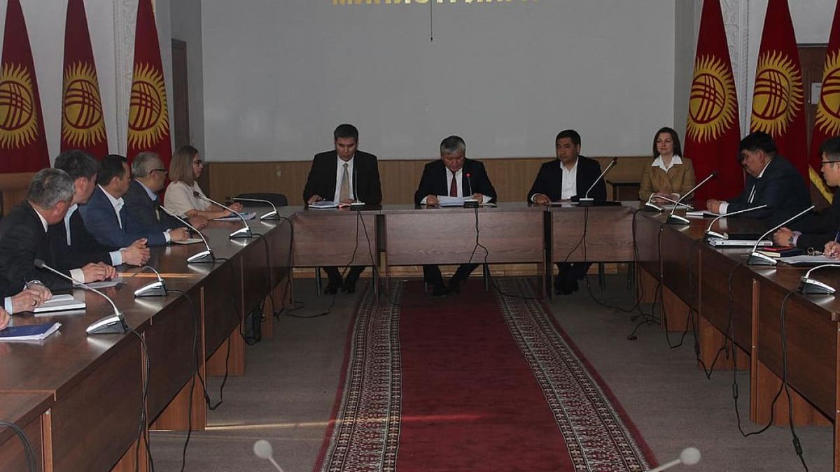 Представлены новые заместители министра экономики КР