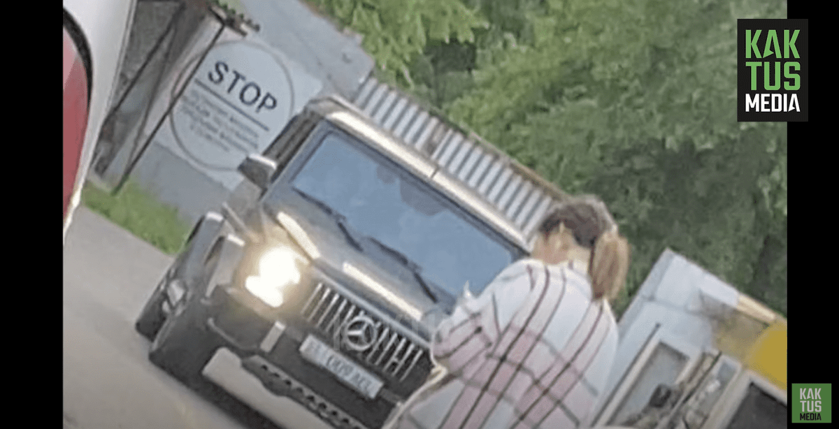 Алексей Ширшов передвигается на авто, предположительно, главы Минцифры Иманова. ВИДЕО