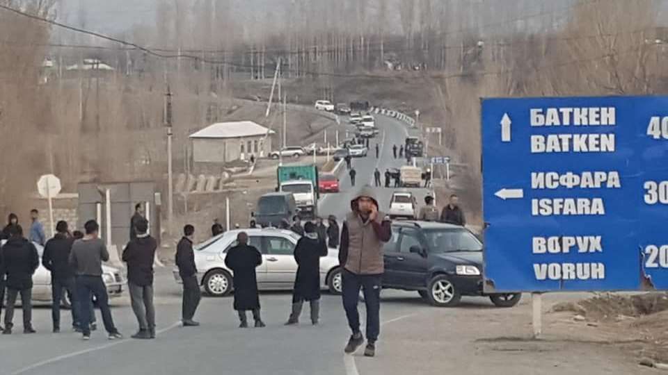 В Баткенской области ввели режим ЧС