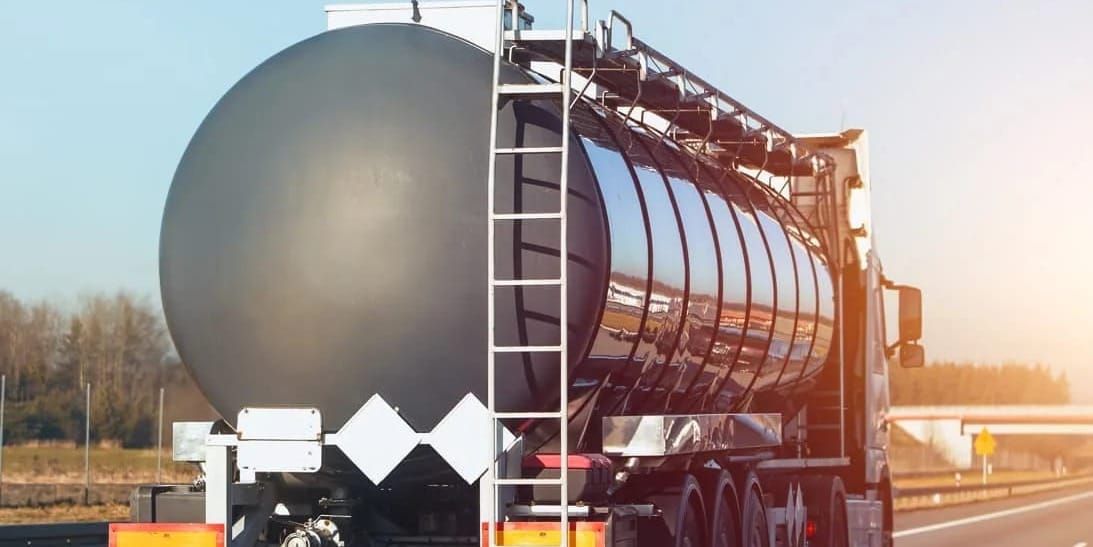 Кыргызстан расширил запрет на экспорт нефтепродуктов: что изменилось изображение публикации