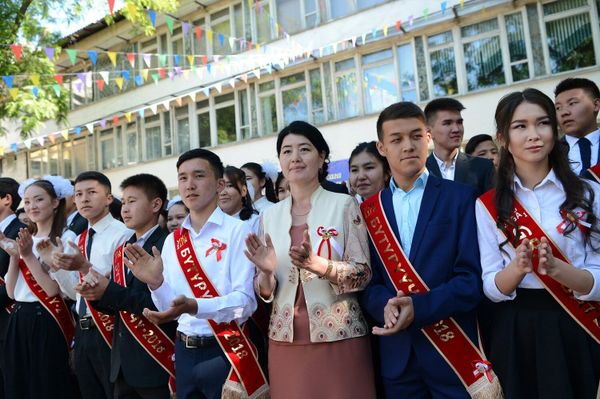 В Кыргызстане планируют поэтапно ввести 12-летнее школьное образование изображение публикации