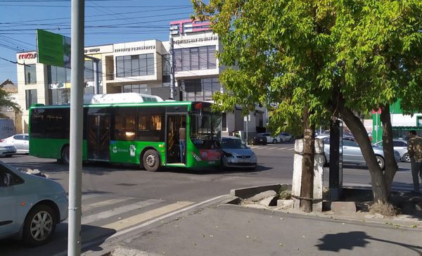 В каждом пятом ДТП с автобусами в Бишкеке виноват водитель автобуса – мэрия изображение публикации