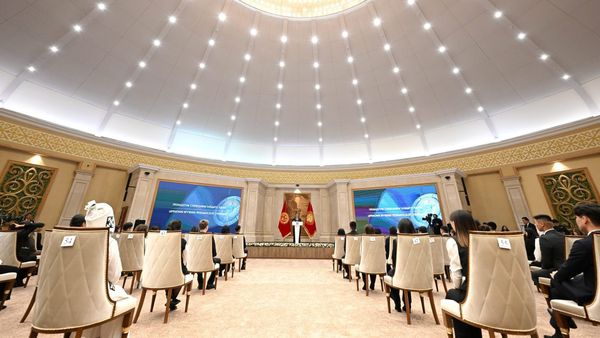 Президентская стипендия «Эл үмүтү» – в Минобразования напомнили, как ее получить изображение публикации