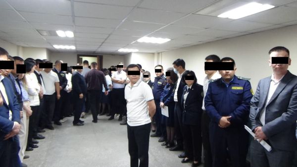 ГКНБ задержал инспекторов УГНС по Первомайскому району столицы за регулярные поборы с предпринимателей изображение публикации