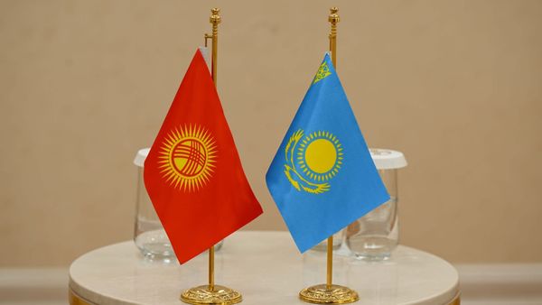 Кыргызстан и Казахстан продолжат работать над доведением товарооборота до $3 млрд изображение публикации