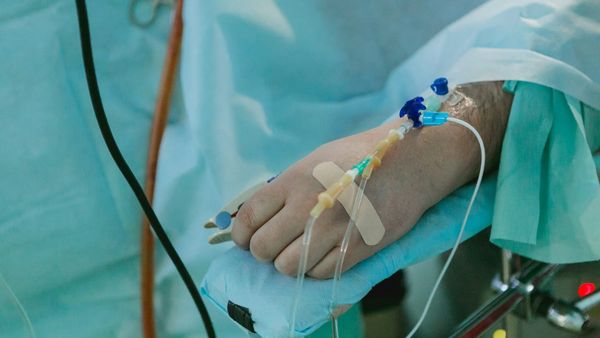 Кыргызстан попросил Турцию увеличить квоту на бесплатное лечение кыргызстанцев изображение публикации