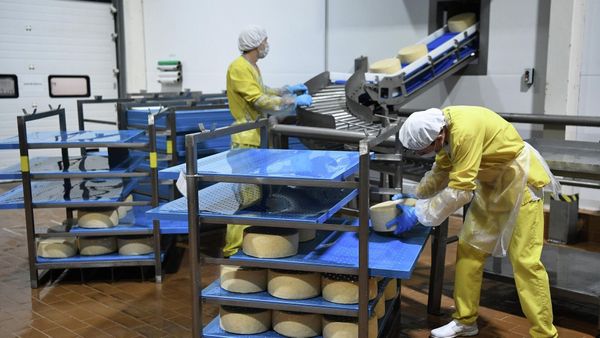 Работникам в КР выплатили просроченную зарплату на 25.9 млн сомов изображение публикации