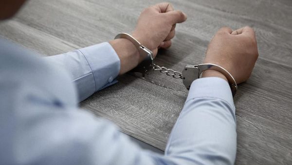 Должностным лицам грозит до 1 млн сомов штрафа или два года тюрьмы за препятствие бизнесу в КР изображение публикации