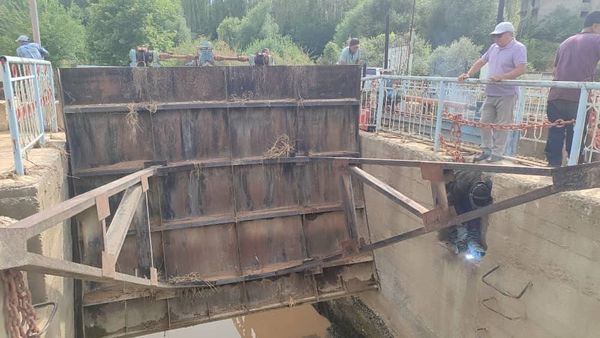 В Ошской области из-за селей пострадала ирригация – подачу поливной воды восстановят после ремонта изображение публикации