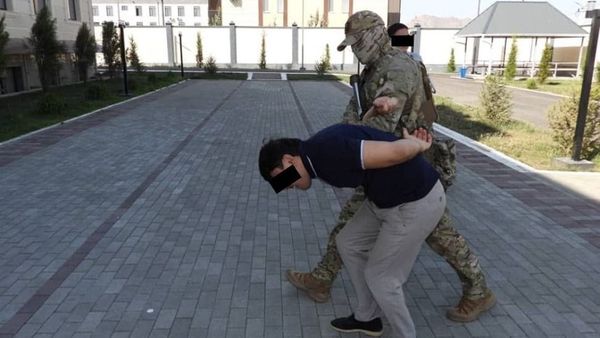 Разыскиваемый Интерполом мошенник задержан в КР — он подделывал таможенные декларации изображение публикации