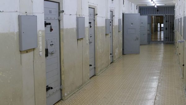 В тюрьмах Кыргызстана могут появиться платные камеры изображение публикации