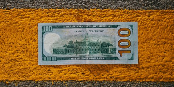 Доллар отыграл падение, евро, рубль и тенге просели — курс Нацбанка на 20 марта изображение публикации