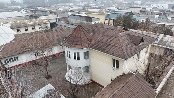 ГКНБ вернул государству участок с двухэтажным зданием в Кара-Суу изображение публикации
