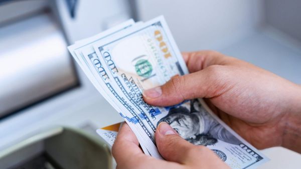 Объем денежных переводов в Кыргызстан в апреле 2025 года составил $311.7 млн изображение публикации
