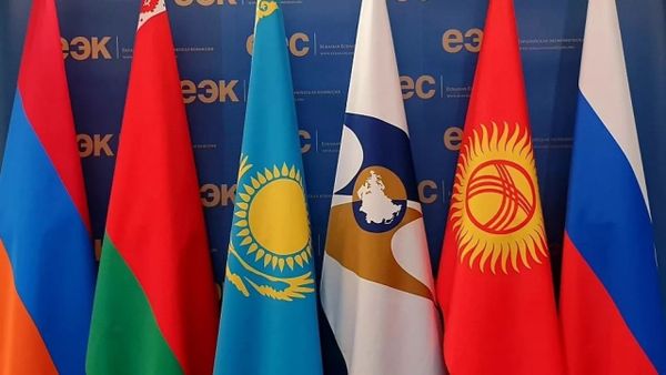 Двигатели, драгметаллы, пластик — что больше всего экспортирует КР в страны ЕАЭС изображение публикации