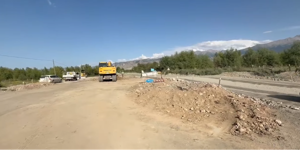 На 18-километровом участке трассы Балыкчы – Боконбаево – Каракол уложен первый слой асфальта изображение публикации