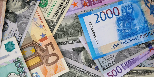 Сколько стоят доллар, евро и рубль на Моссовете и в банках — данные на утро 16 июля изображение публикации