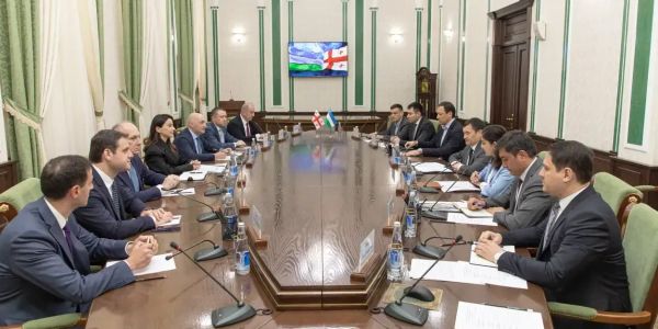 Узбекистан и Грузия обсудили сотрудничество в сфере транспорта. Фото: Минтранс РУз.