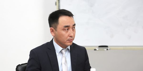 Тилек Асанов возглавил Центр «единого окна» в сфере внешней торговли изображение публикации