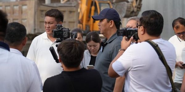 Утренний рейд с участием Айбека Джунушалиева. Фото: мэрия Бишкека.