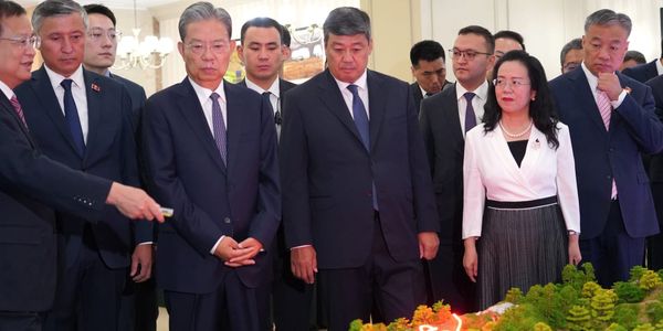 В Кыргызстане работают более 3 тысяч компаний с участием китайского капитала – Бакыт Торобаев изображение публикации