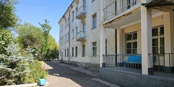 Здание гуманитарно-экономического колледжа им. Абая. Фото: ГКНБ.