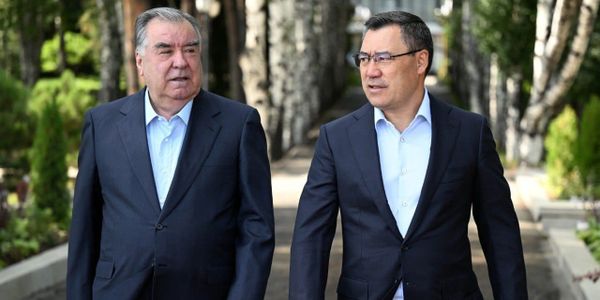 Садыр Жапаров и Эмомали Рахмон провели переговоры в Чолпон-Ате: что обсудили? изображение публикации