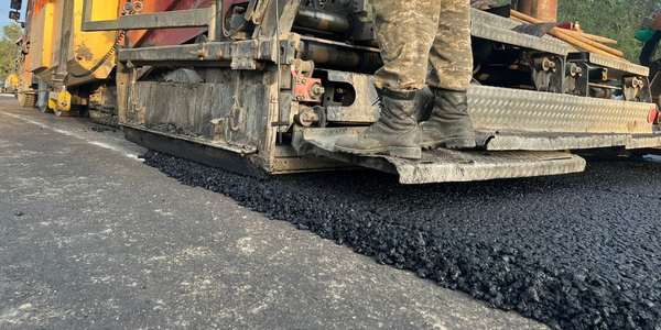 Не было капремонта 30 лет – участок дороги по улице Интергельпо полностью обновят изображение публикации