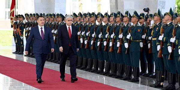 Жапаров и Токаев откроют монумент «Золотой мост дружбы» изображение публикации