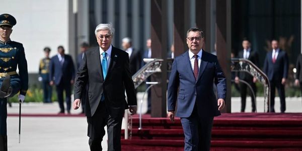 Жапаров и Токаев подтвердили курс на укрепление двусторонних отношений изображение публикации