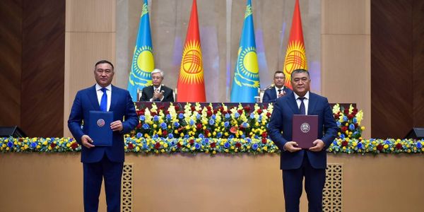 Кыргызтан и Казахстан заключили соглашения по границе, инвестициям и торговле (список) изображение публикации