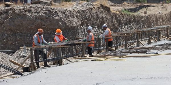 Модернизация нефтеперерабатывающего завода. Фото: ГАУГИ.