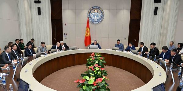 Четвертый пакет мер по снижению бюрократии в госорганах готовит Администрация президента изображение публикации