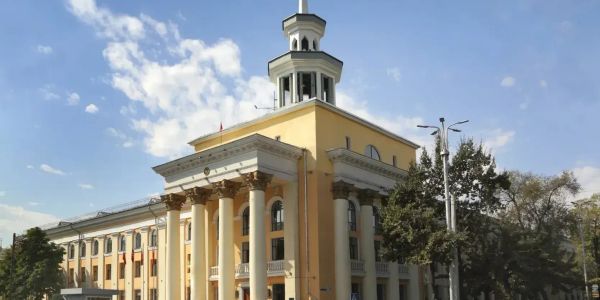 Нацбанк приостановил лицензию обменки «ЕвроНур» и оштрафовал еще два других пункта в Бишкеке изображение публикации