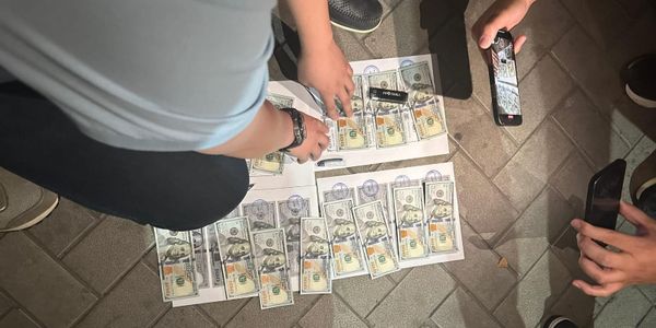 Обещал решить вопрос через ГКНБ и вымогал $2.5 тысячи и iPhone: задержан подозреваемый изображение публикации