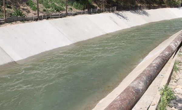 Ирригационный канал Араван Ак-Буура. Фото: www.