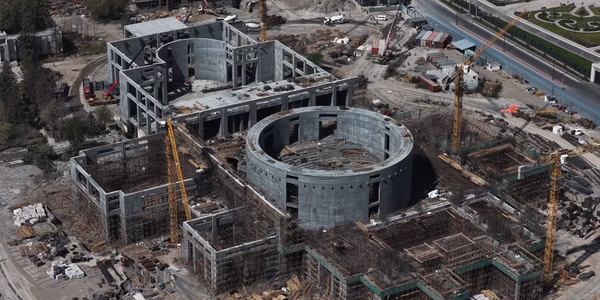 Как идет строительство конгресс-холла на месте ВДНХ в Бишкеке — фото изображение публикации