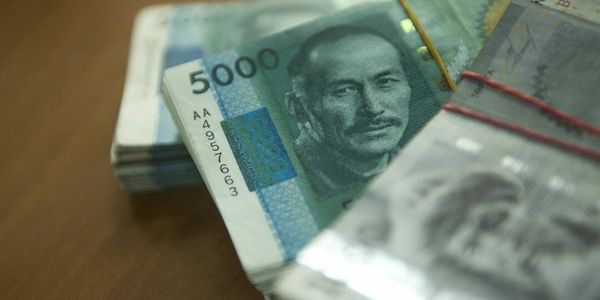 С начала 2025 года 91.2 тысячи семей получили выплату «Балага сүйүнчү» на 366 млн сомов изображение публикации