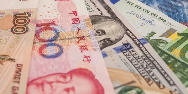 Сколько стоят основные валюты в обменках Бишкека и комбанках КР? Актуальный курс на 12 сентября изображение публикации