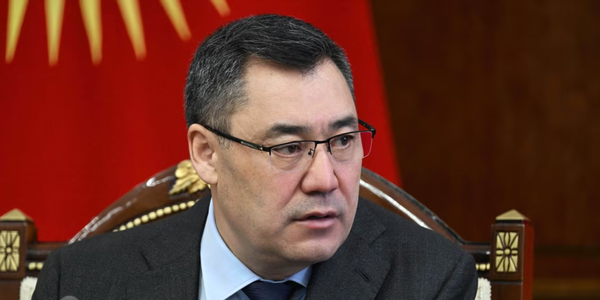 Садыр Жапаров озвучил сумму, заложенную на выпуск школьных учебников в КР изображение публикации