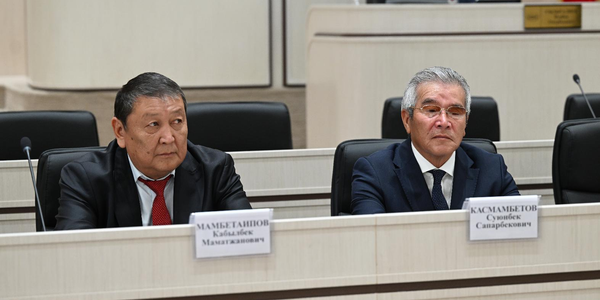 Кабылбек Мамбетаипов, Суйунбек Касмамбетов. Фото: пресс-служба ЖК КР.